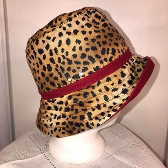 Reversible Red & Leopard Print Bucket Hat - Picture 7 of 14